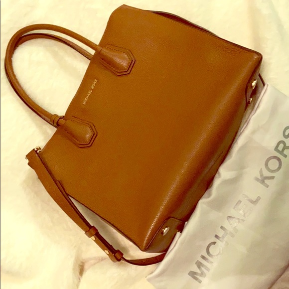 Michael Kors Handbags - Michael Kors Bag